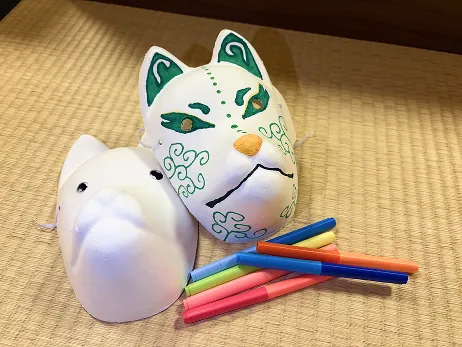 Fox mask painting experience